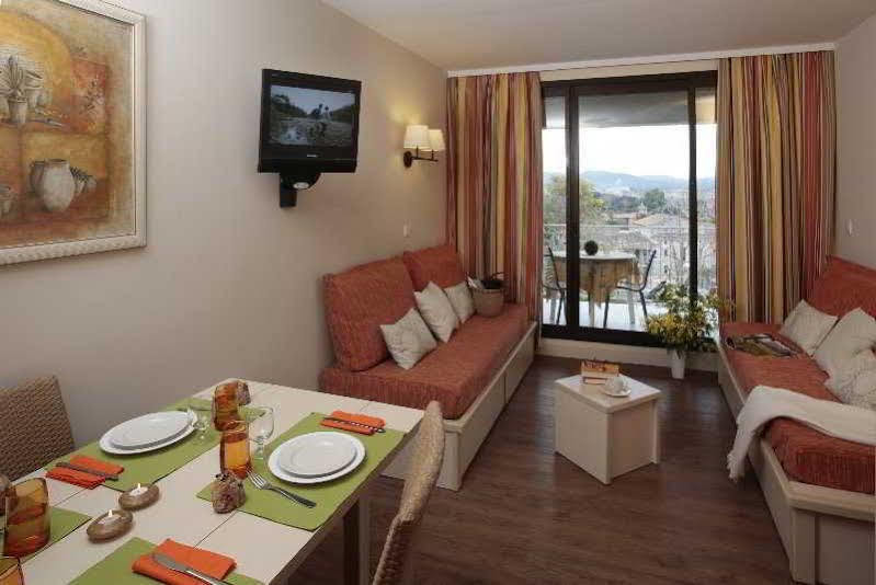 Residence Pierre & Vacances Les Parcs De Гримо Екстер'єр фото